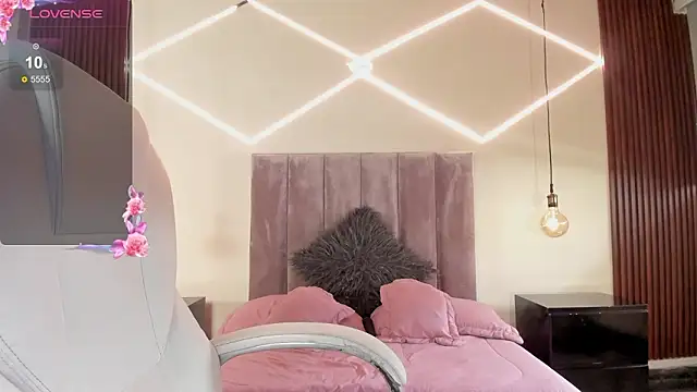 BellaClaiir online show from February 2026 02:56:02 PM