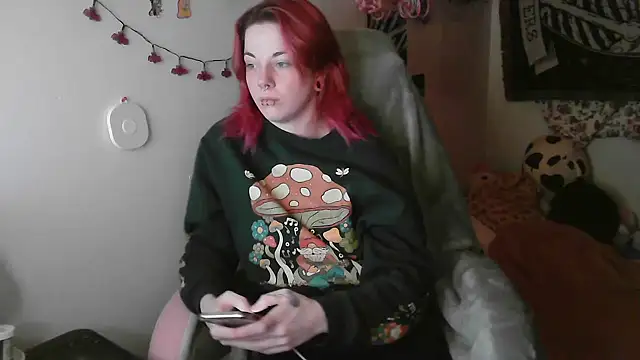 Snapshot of GoddessPinxx chatting on December 2024 06:22:02 AM GoddessPinxx online show from December 2024 06:22:02 AM