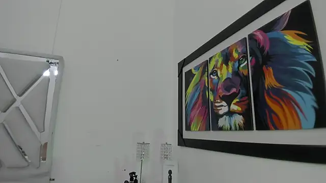 Snapshot of leslyylove chatting on March 2025 07:08:02 AM leslyylove online show from March 2025 07:08:02 AM