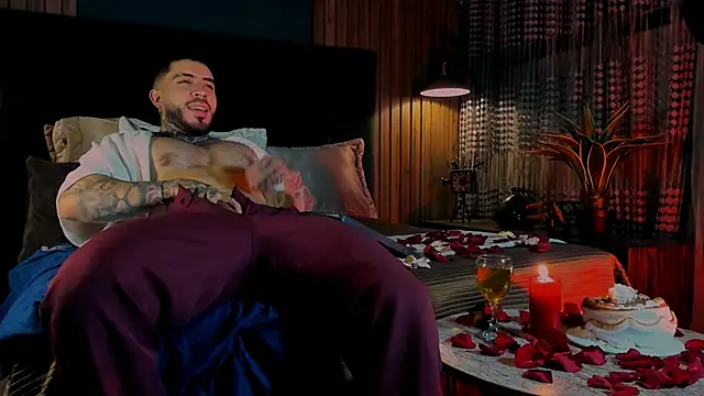 LeoSalvatore  online show from February 2025 03:52:02 AM