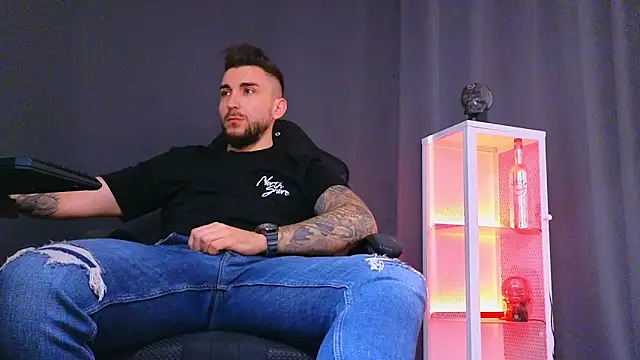 MightyAaron66 online show from February 2025 09:12:02 AM