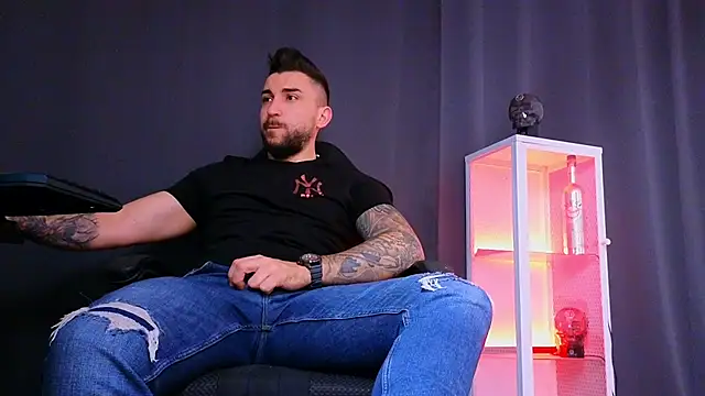 MightyAaron66 online show from February 2025 04:36:02 AM