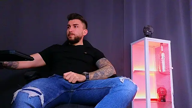 MightyAaron66 online show from March 2025 02:38:02 AM