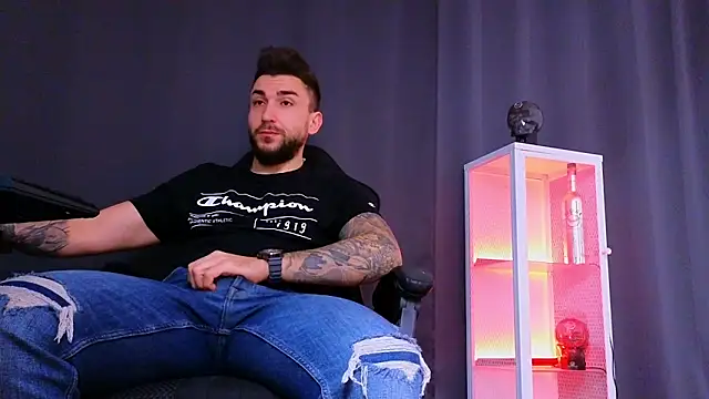 MightyAaron66 online show from March 2025 01:37:01 AM