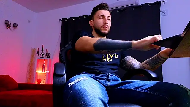 MightyAaron66 online show from September 2025 01:27:02 AM