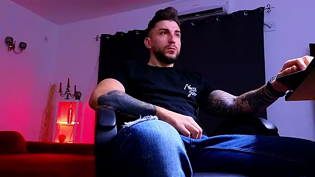 MightyAaron66 online show from September 2025 02:38:02 AM