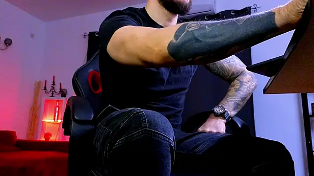 MightyAaron66 online show from February 2026 04:29:01 PM