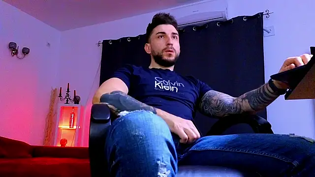 MightyAaron66 online show from April 2026 02:31:01 AM