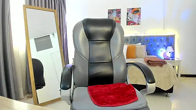 Tamy edwards online show from September 2025 07:39:02 PM