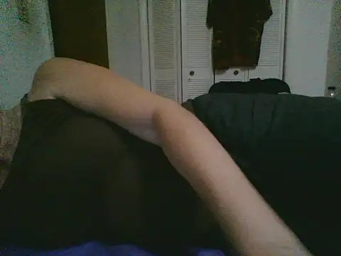 Snapshot of Emilylyn2501 chatting on October 2025 02:08:01 AM Emilylyn2501 online show from October 2025 02:08:01 AM