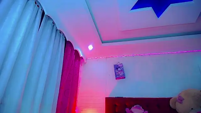 NahomiCamper online show from February 2026 11:04:02 PM