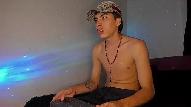 Snapshot of HeellBoy_ chatting on July 2026 11:17:01 PM HeellBoy online show from July 2026 11:17:01 PM