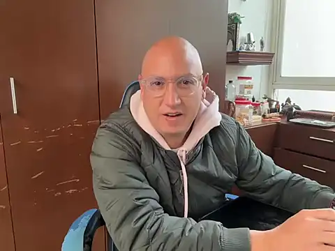 alanan881 online show from November 2025 06:08:01 PM