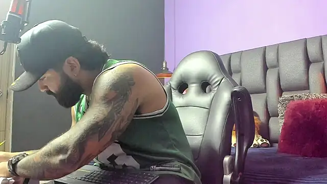 Lyon vach online show from November 2025 05:46:02 PM