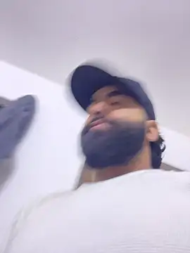 Lyon vach online show from November 2025 09:59:01 PM