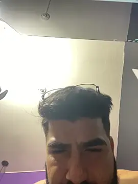 Lyon vach online show from December 2025 04:25:02 PM