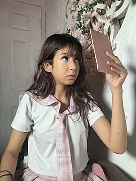 fairybel online show from February 2026 06:33:01 PM