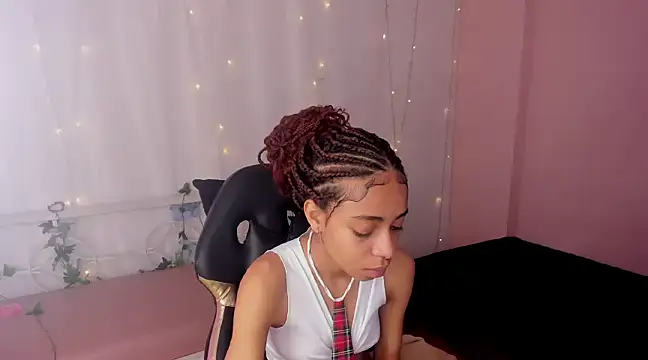 Snapshot of Abigail_Wilson_ chatting on January 2025 08:15:02 PM Abigail Wilson online show from January 2025 08:15:02 PM