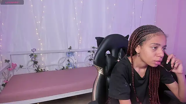 Snapshot of Abigail_Wilson_ chatting on January 2025 08:09:01 PM Abigail Wilson online show from January 2025 08:09:01 PM