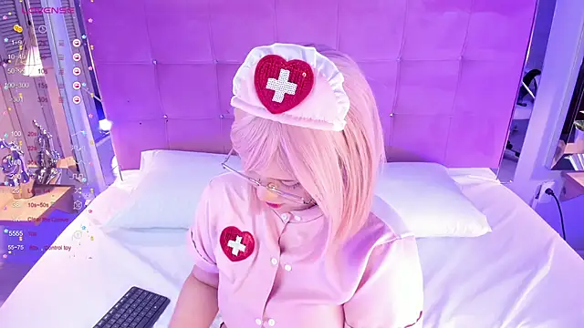 NanaOsaky online show from November 2025 12:38:02 PM