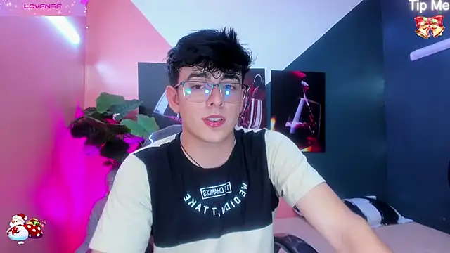 Snapshot of nolan_twink1 chatting on December 2024 10:19:02 AM nolan twink1 online show from December 2024 10:19:02 AM