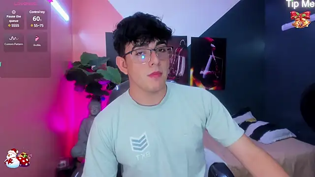 Snapshot of nolan_twink1 chatting on December 2024 06:09:01 PM nolan twink1 online show from December 2024 06:09:01 PM