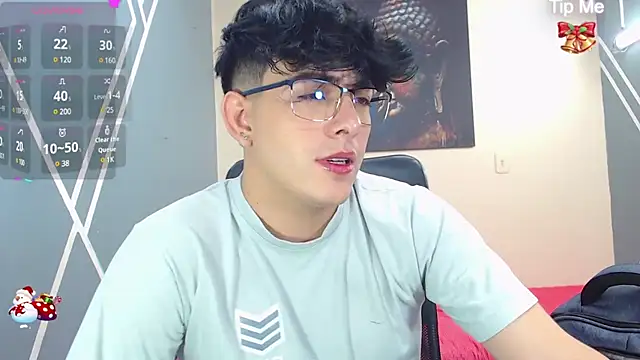 Snapshot of nolan_twink1 chatting on December 2024 06:01:02 PM nolan twink1 online show from December 2024 06:01:02 PM