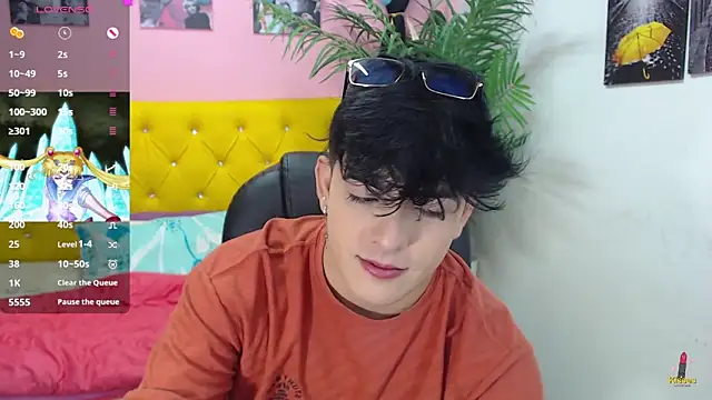 Snapshot of nolan_twink1 chatting on January 2025 05:42:02 PM nolan twink1 online show from January 2025 05:42:02 PM