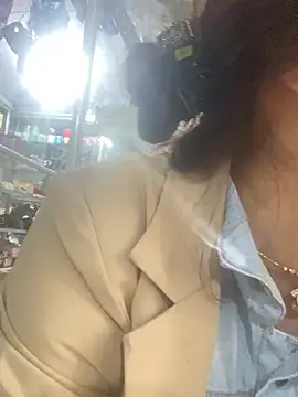 Snapshot of Cesywet chatting on February 2025 01:46:02 AM Cesywet online show from February 2025 01:46:02 AM