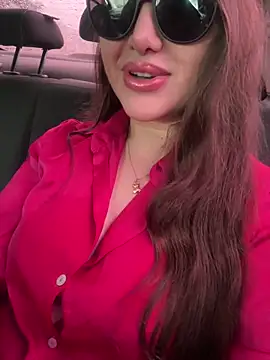 Snapshot of Elinatiranda chatting on May 2026 02:13:02 PM Elinatiranda online show from May 2026 02:13:02 PM