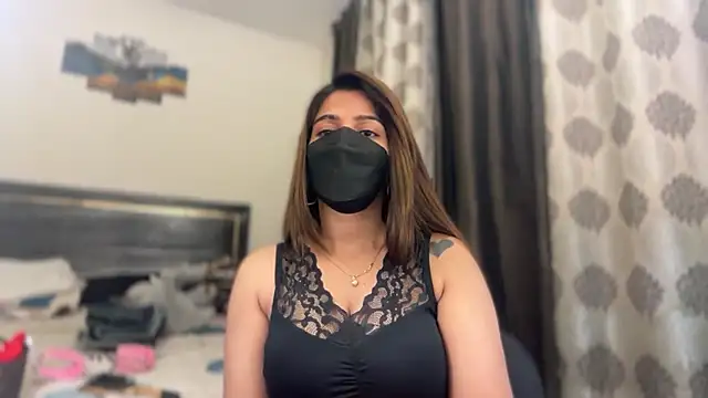 Hotty-Sana online show from April 2026 05:02:02 PM