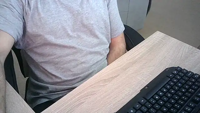 Snapshot of zebymasry chatting on October 2025 02:52:01 PM zebymasry online show from October 2025 02:52:01 PM