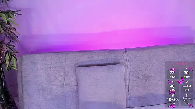 candyy bella online show from December 2024 08:18:01 PM