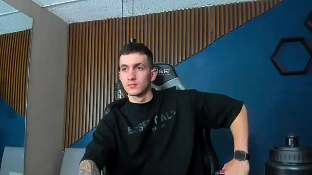 JacksonOlsenn online show from February 2025 06:08:02 PM