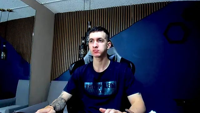 JacksonOlsenn online show from February 2025 12:46:02 PM