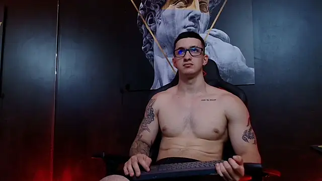 JacksonOlsenn online show from October 2025 06:59:01 PM