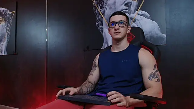 JacksonOlsenn online show from October 2025 08:39:01 PM