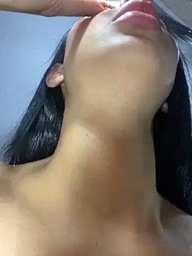 maddy bronw  online show from February 2025 11:58:02 PM