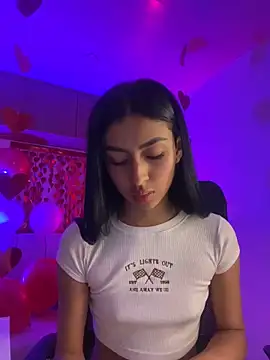 maddy bronw  online show from February 2025 11:24:01 PM