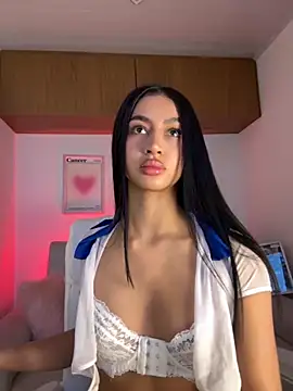 maddy bronw  online show from September 2025 10:21:02 PM