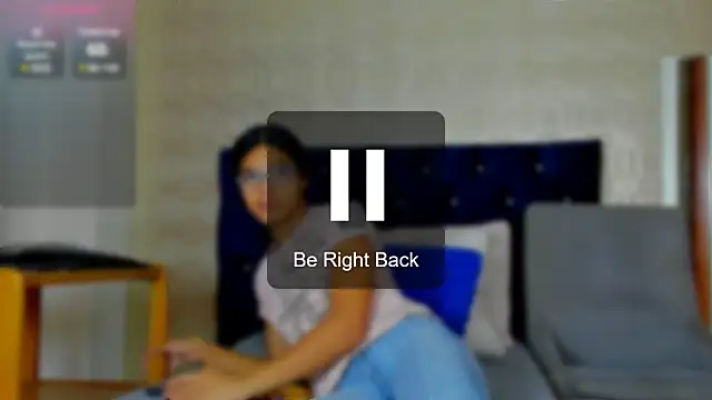 Snapshot of evelyn_wine chatting on January 2025 08:43:01 PM evelyn wine online show from January 2025 08:43:01 PM