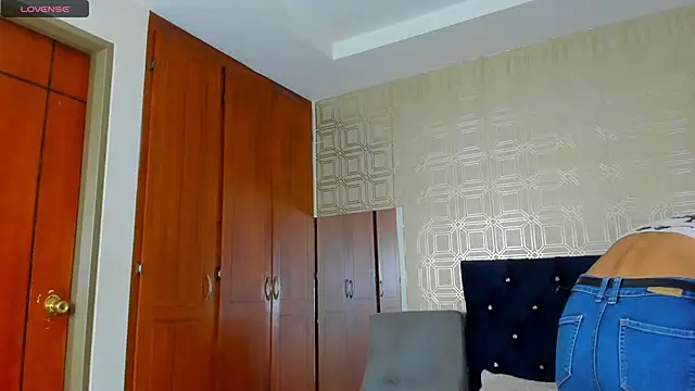 Snapshot of evelyn_wine chatting on January 2025 07:32:01 PM evelyn wine online show from January 2025 07:32:01 PM