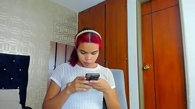 Snapshot of evelyn_wine chatting on February 2025 10:20:01 PM evelyn wine online show from February 2025 10:20:01 PM