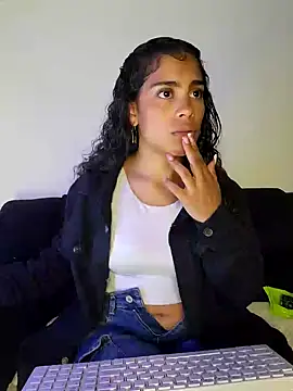 NINA 18 YEARS online show from December 2024 09:51:02 PM