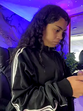 NINA 18 YEARS online show from November 2025 10:22:02 PM