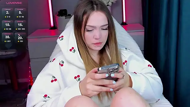 Snapshot of Evia_r0se chatting on October 2025 02:35:02 PM Evia r0se online show from October 2025 02:35:02 PM