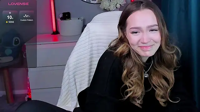 Snapshot of Evia_r0se chatting on October 2025 09:51:02 AM Evia r0se online show from October 2025 09:51:02 AM