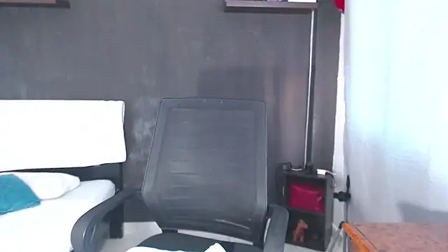 Snapshot of SusanLeroy chatting on April 2026 09:13:01 PM SusanLeroy online show from April 2026 09:13:01 PM