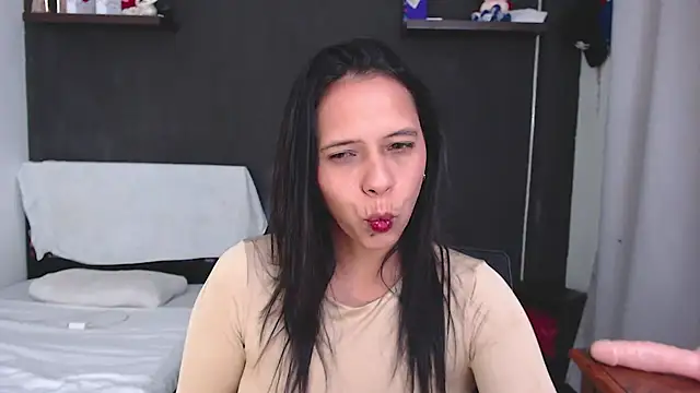 Snapshot of SusanLeroy chatting on May 2026 09:47:01 AM SusanLeroy online show from May 2026 09:47:01 AM