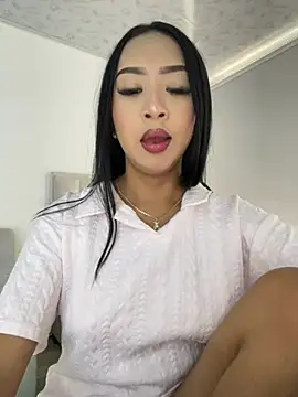 SOPHIACANDY19  online show from May 2026 09:49:02 PM